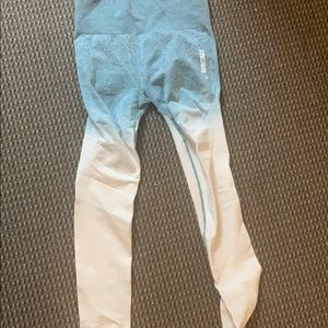 Gym shark leggings